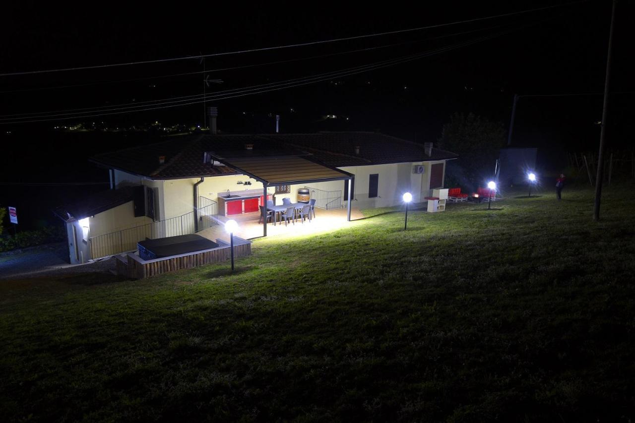 Casavacanzedezza Montecalvo Versiggia Exterior foto