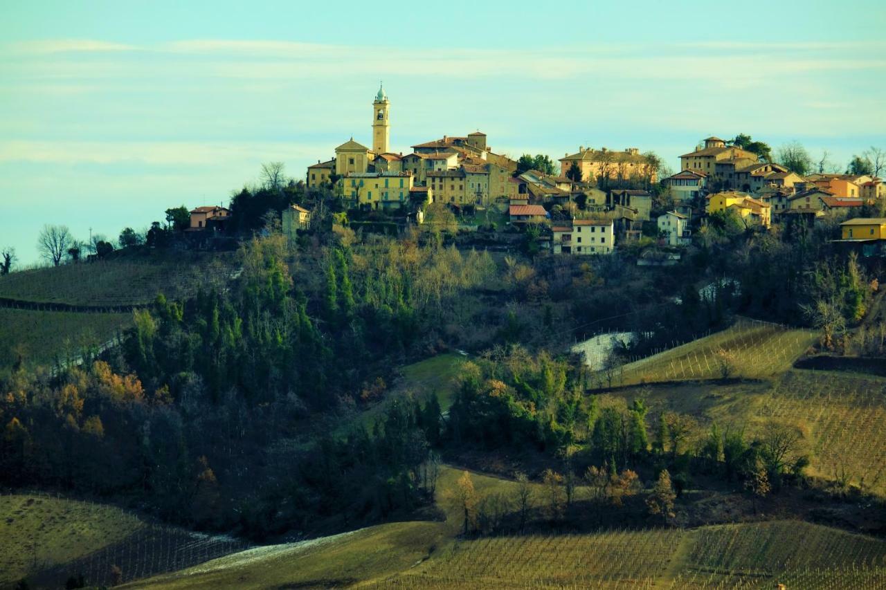 Casavacanzedezza Montecalvo Versiggia Exterior foto