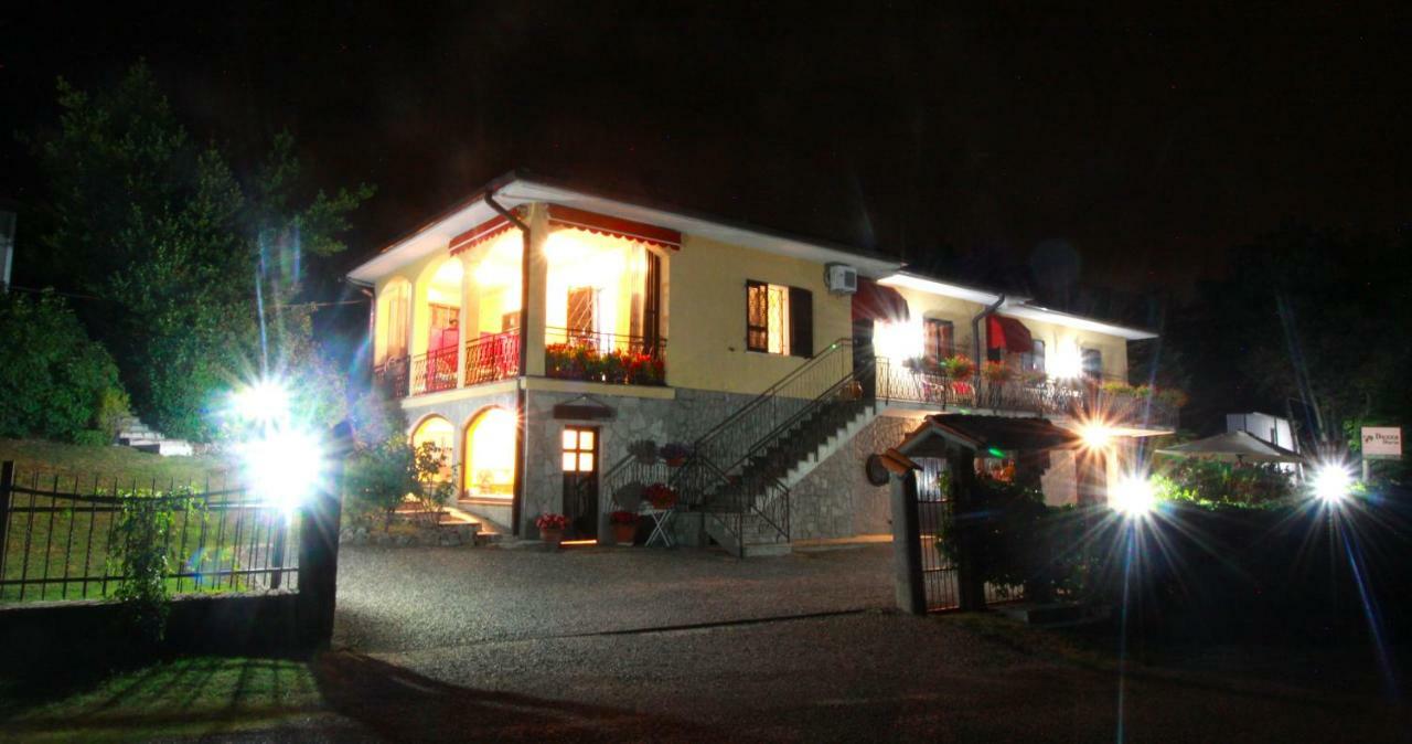 Casavacanzedezza Montecalvo Versiggia Exterior foto